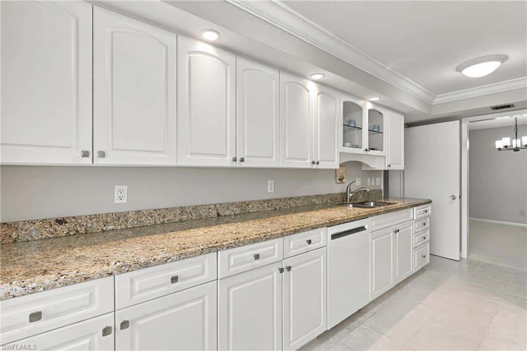 3410 Gulf Shore Blvd #304, Naples, photo 14