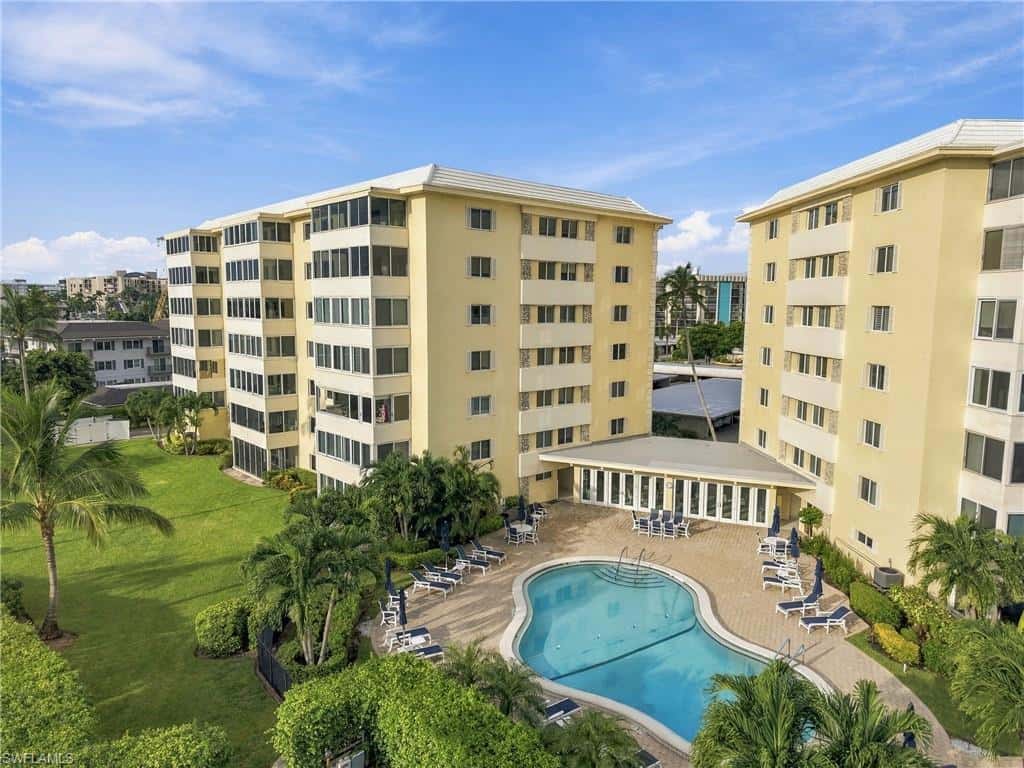 3410 Gulf Shore Blvd #304, Naples, photo 35