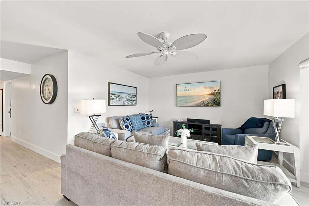 7360 Glenmoor Ln #205, Naples, photo 7