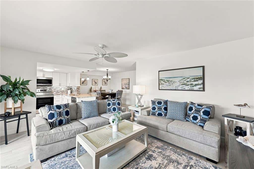 7360 Glenmoor Ln #205, Naples, photo 9