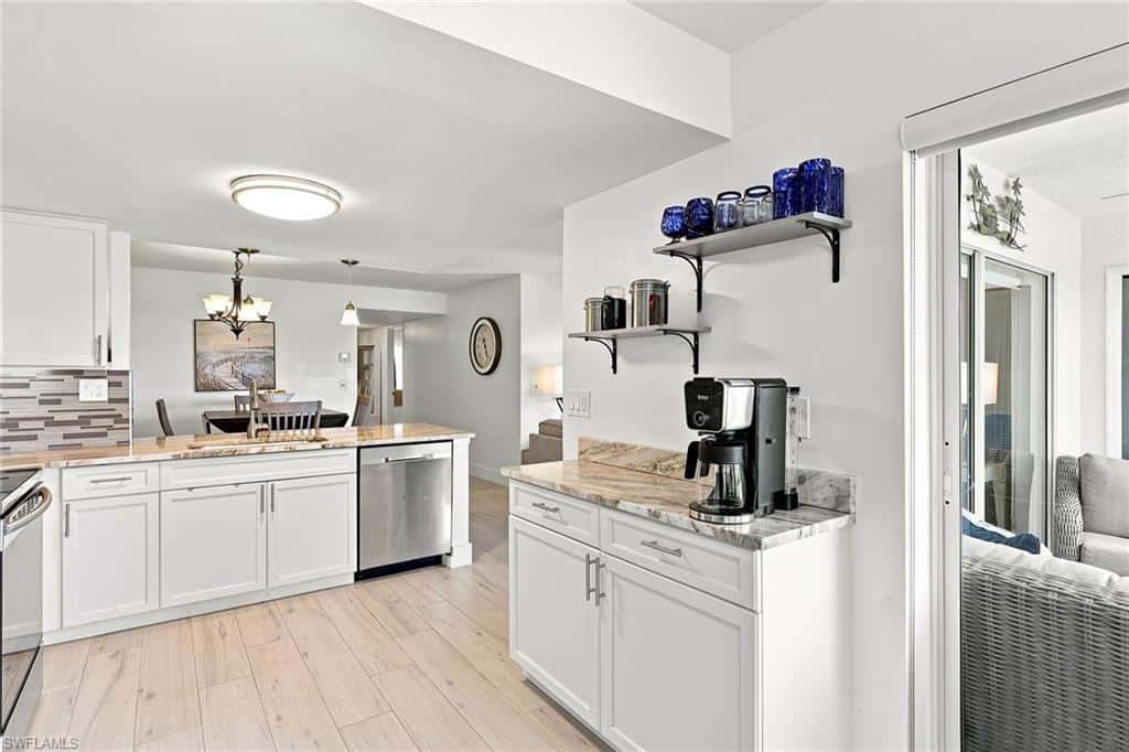 7360 Glenmoor Ln #205, Naples, photo 10