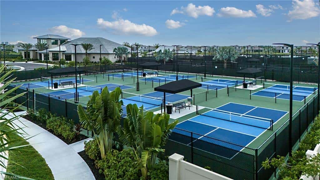 15690 Genova Dr, Naples, photo 36