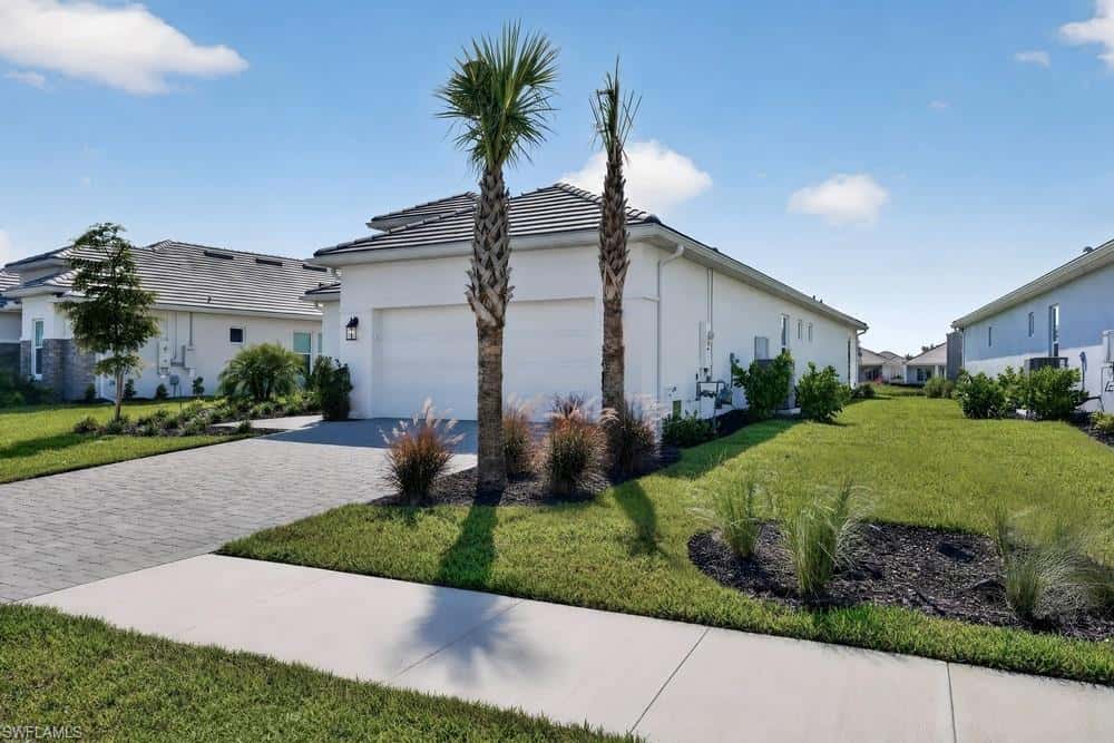 15690 Genova Dr, Naples, photo 33