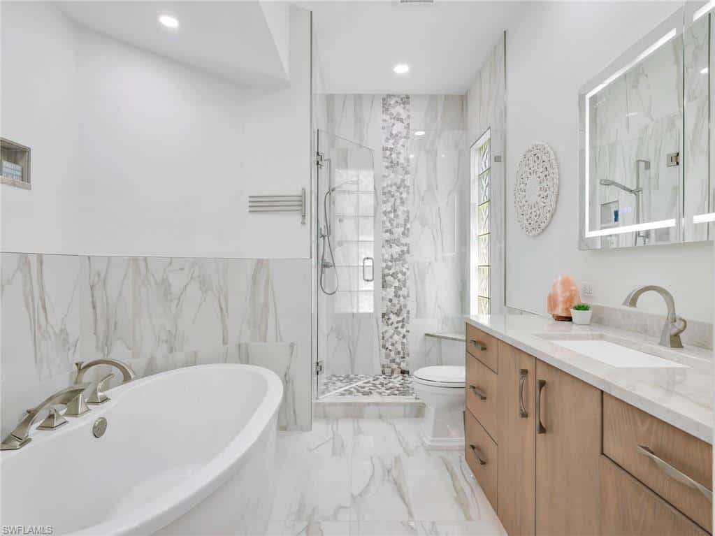 7658 Sicilia Ct, Naples, photo 37