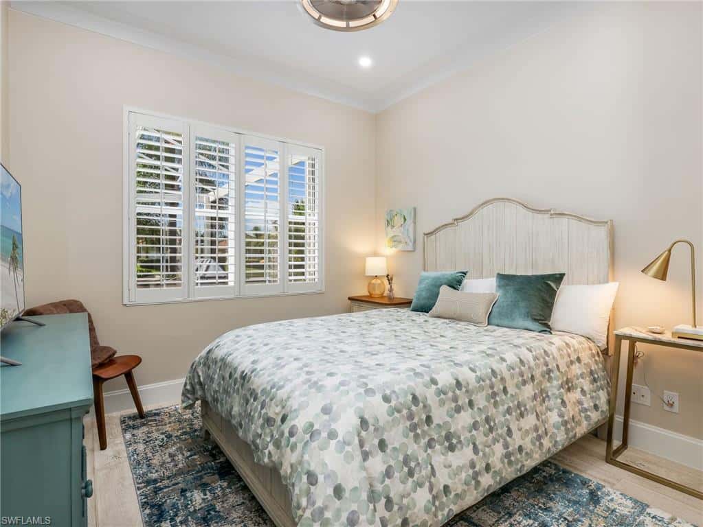 7658 Sicilia Ct, Naples, photo 39