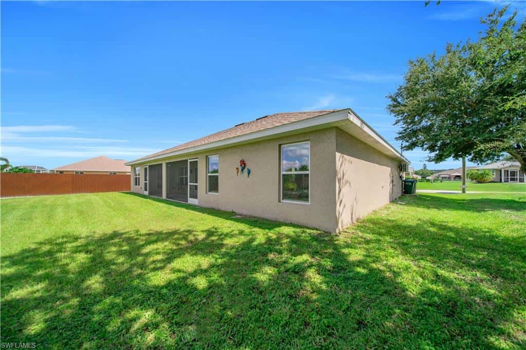 125 11th Ter, Cape Coral, photo 45