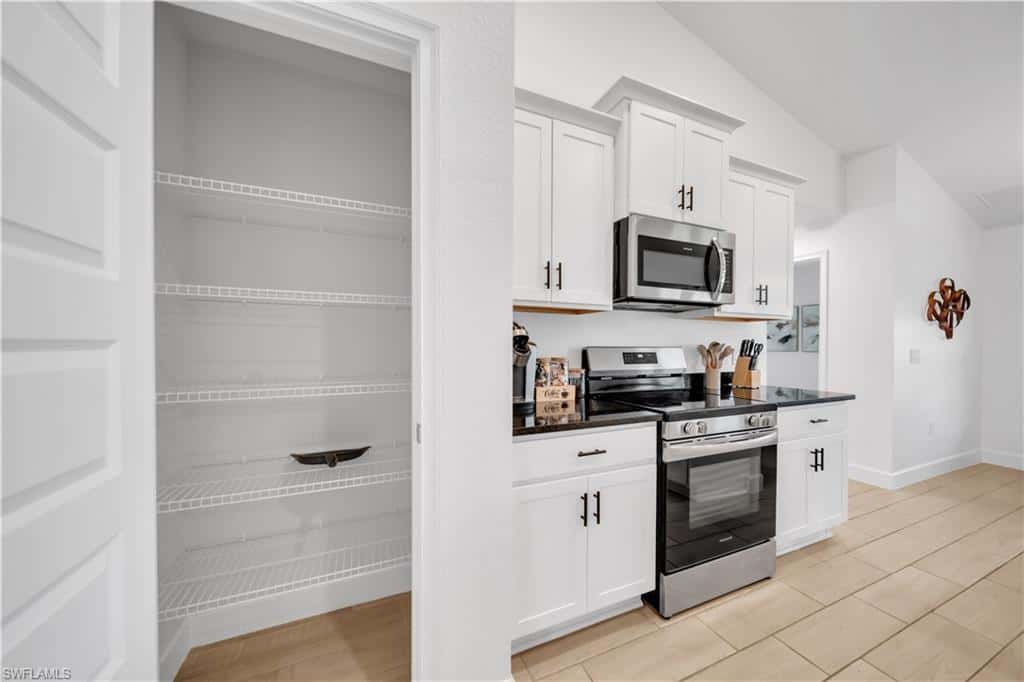 125 11th Ter, Cape Coral, photo 19