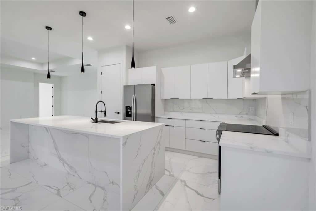6044 Acorn Cir, Labelle, photo 12