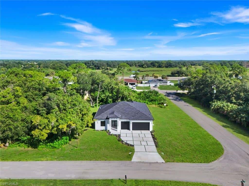 6044 Acorn Cir, Labelle, photo 4