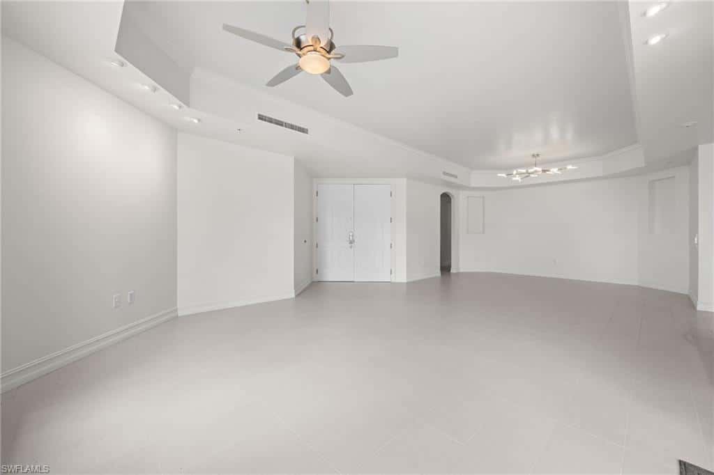 14270 Royal Harbour Ct #323, Fort Myers, photo 4