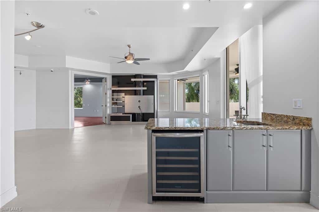 14270 Royal Harbour Ct #323, Fort Myers, photo 8
