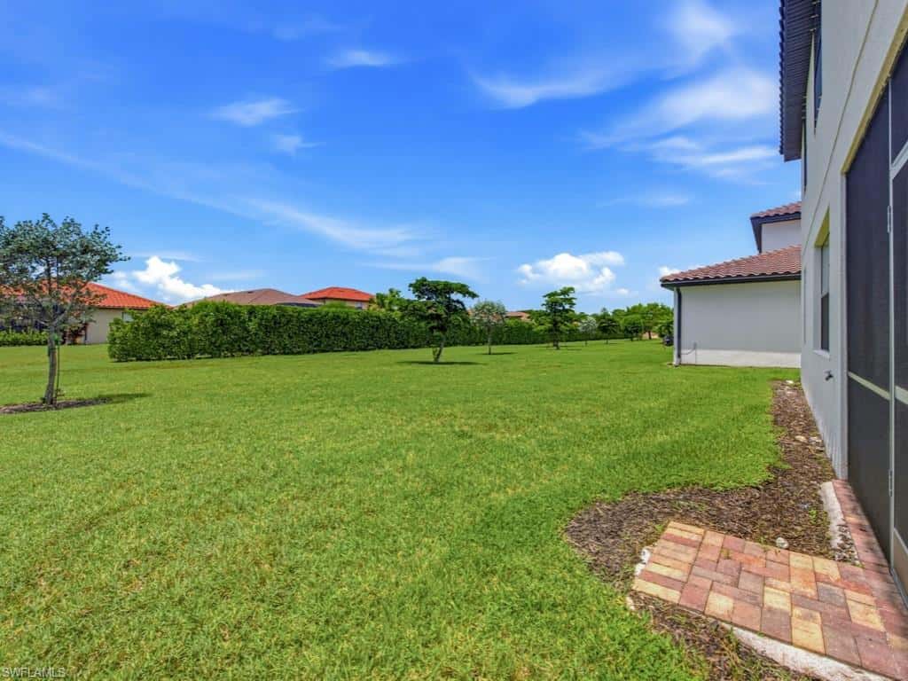 1577 Vizcaya Ln, Naples, photo 24