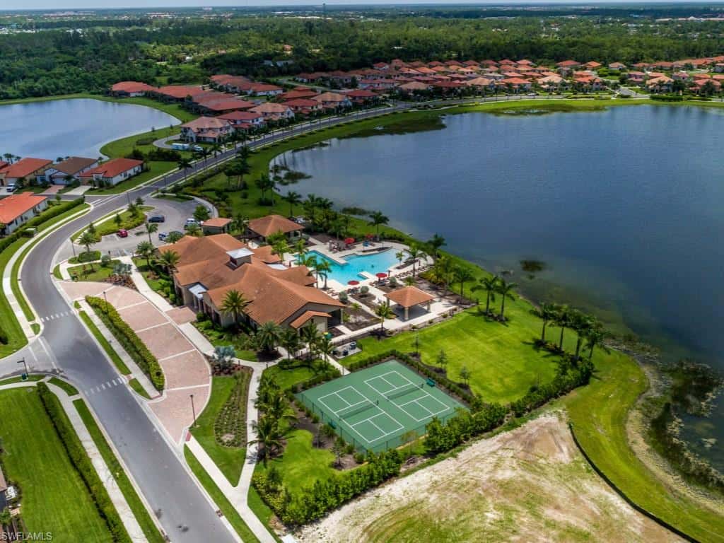 1577 Vizcaya Ln, Naples, photo 33