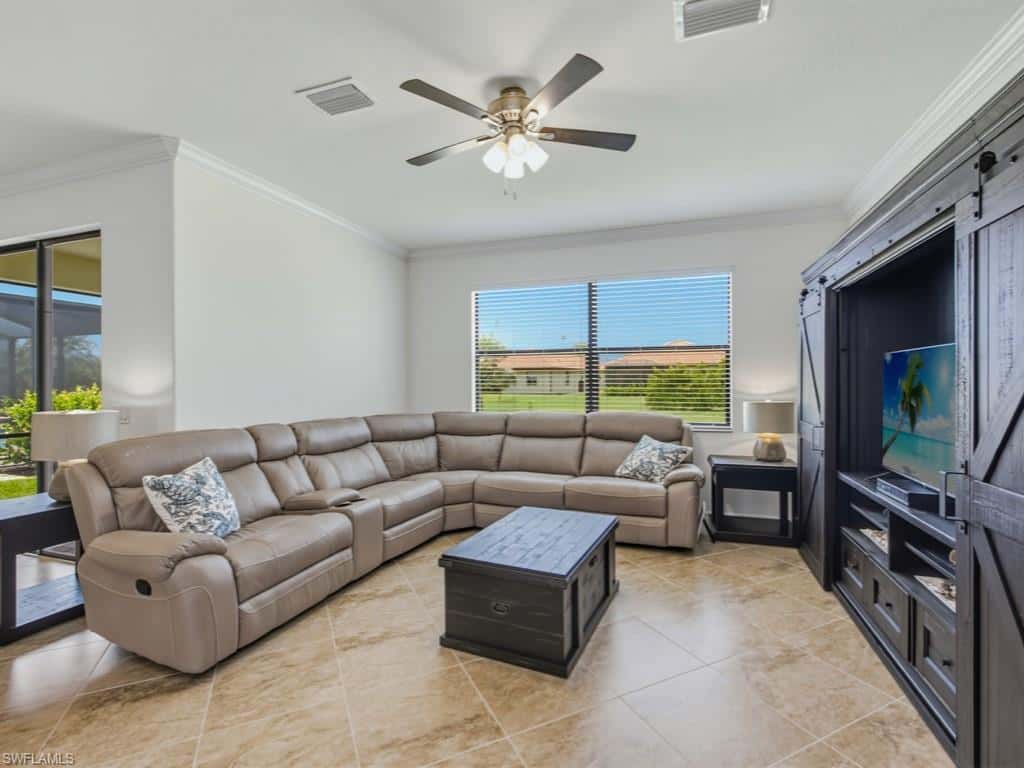 1577 Vizcaya Ln, Naples, photo 19