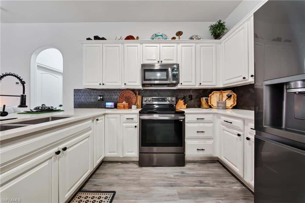 3007 8th St, Lehigh Acres, photo 5