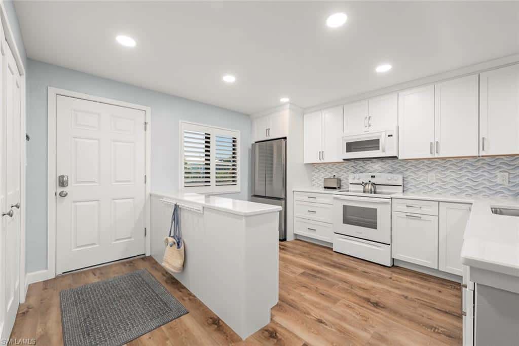 979 Gulf Dr #242, Sanibel, photo 5