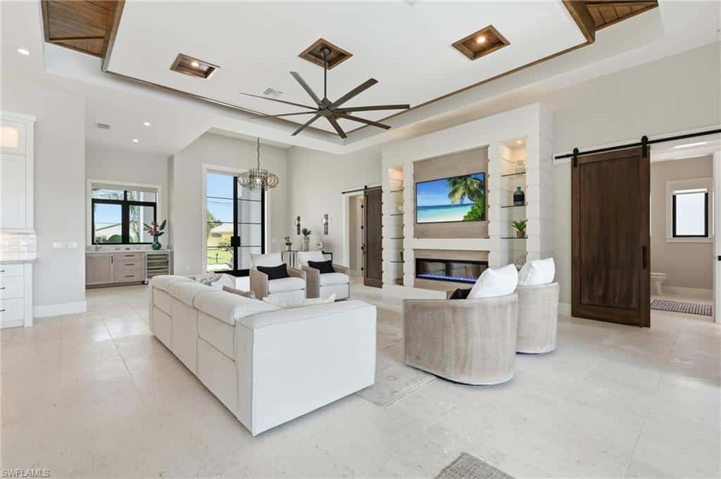 4949 Seville Ct, Cape Coral, photo 9