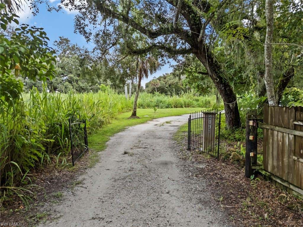 5091 Muddy Ln, Fort Myers, photo 4
