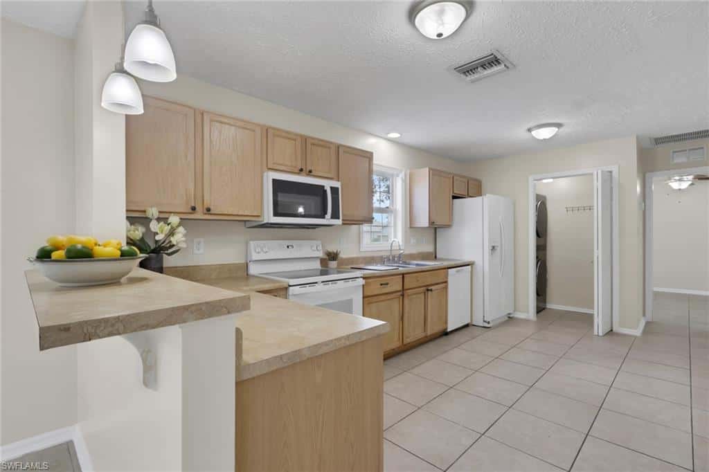 254 Leawood Cir, Naples, photo 7