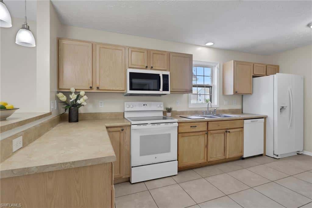 254 Leawood Cir, Naples, photo 9