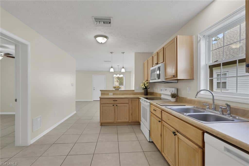 254 Leawood Cir, Naples, photo 8