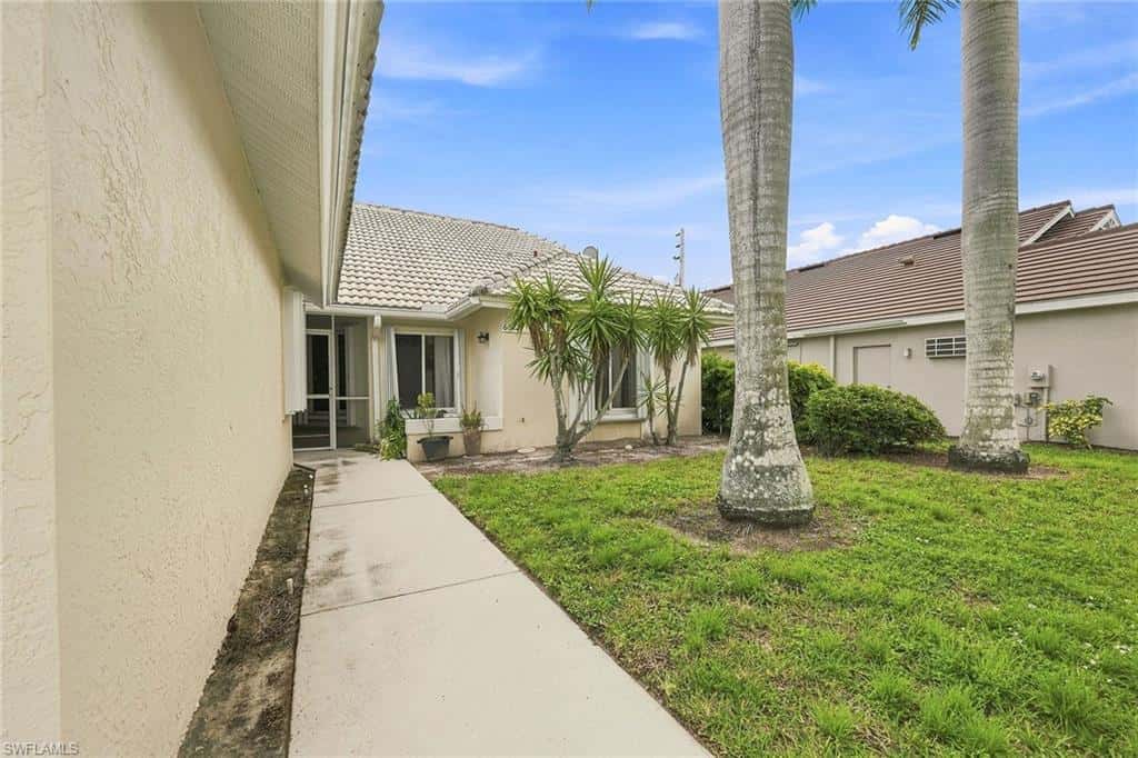 6022 Westbourgh Dr, Naples, photo 4