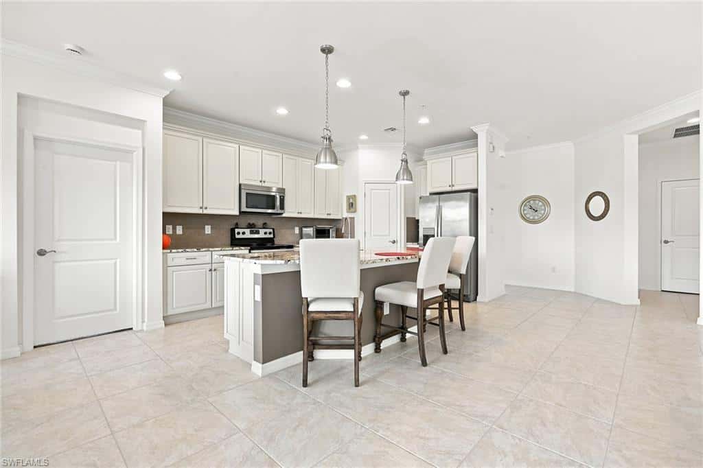 15157 Palmer Lake Cir #202, Naples, photo 9
