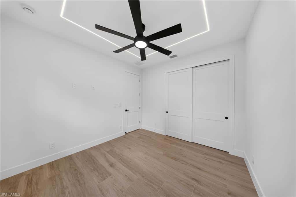 533 6th St, Naples, photo 22