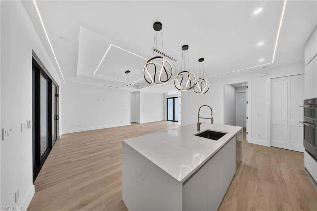 533 6th St, Naples, photo 39