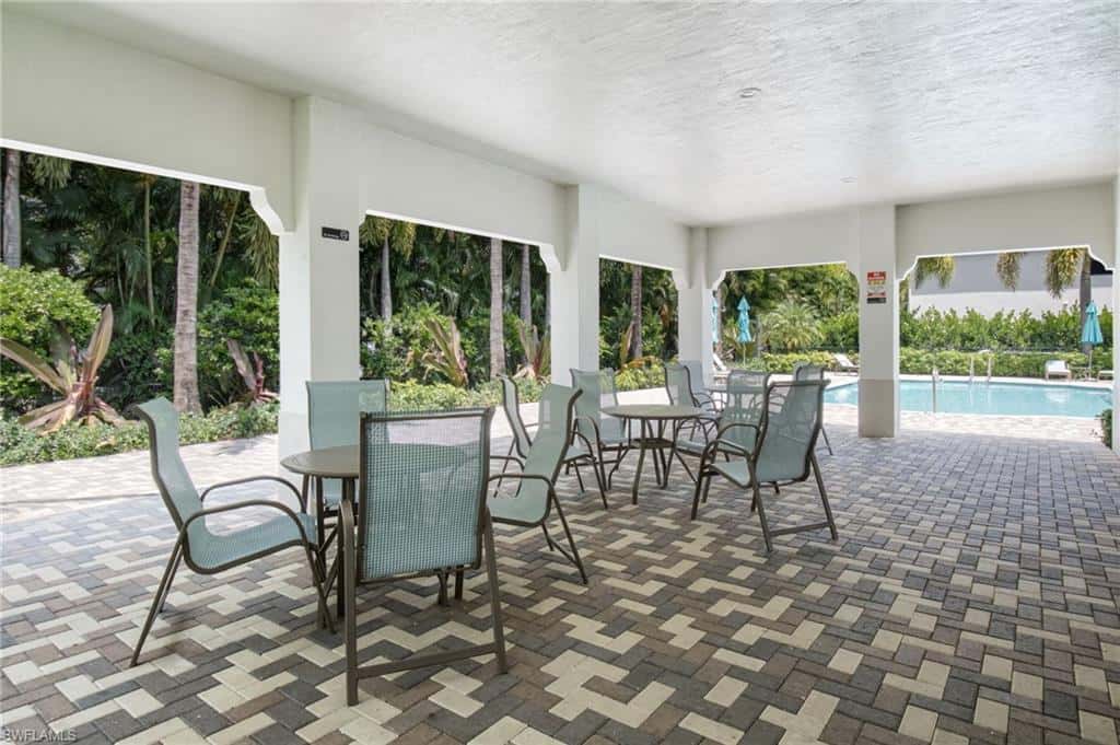 8785 Madrid Cir, Naples, photo 32