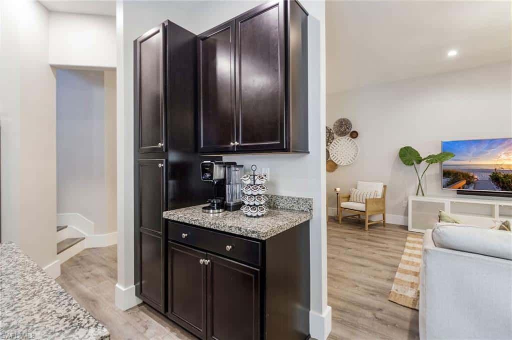 8785 Madrid Cir, Naples, photo 15