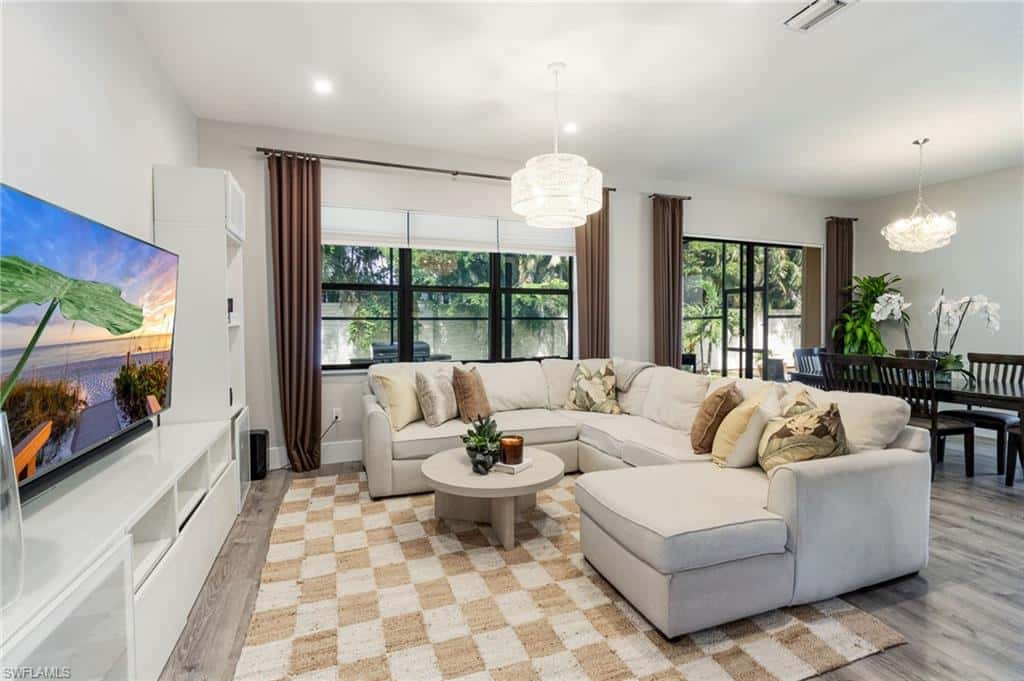 8785 Madrid Cir, Naples, photo 11