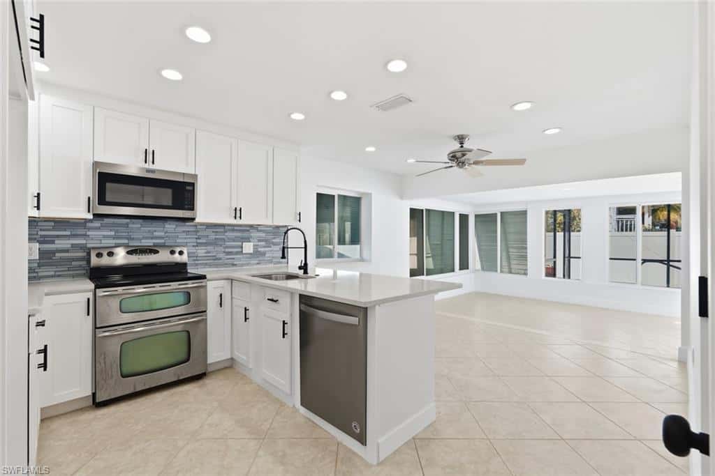 193 Hibiscus Dr, Fort Myers Beach, photo 17