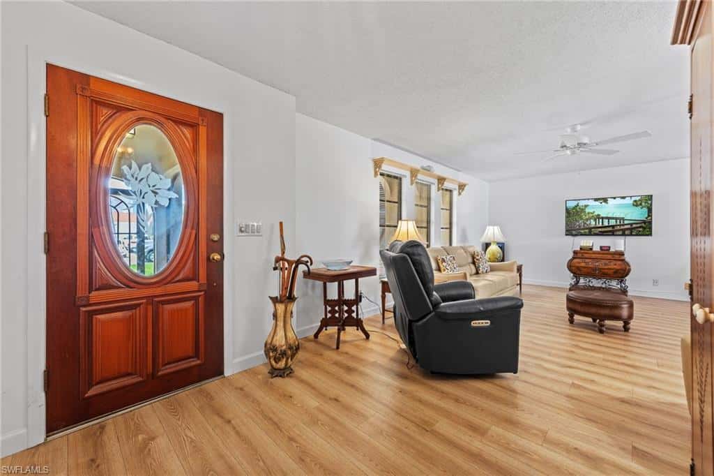1334 12th Ter, Cape Coral, photo 6