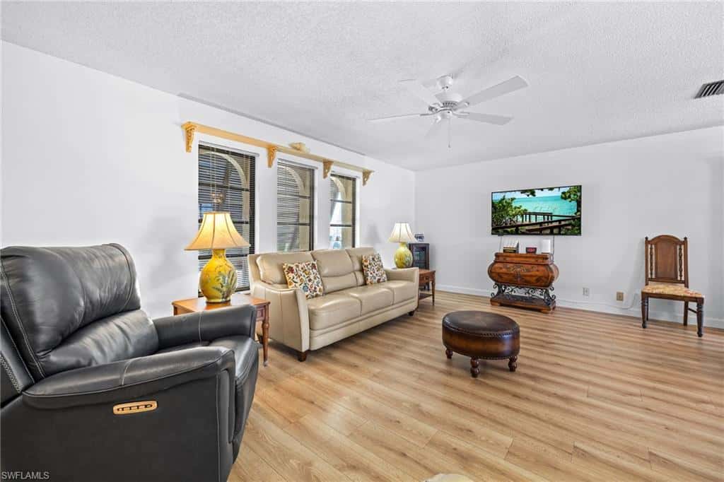 1334 12th Ter, Cape Coral, photo 7