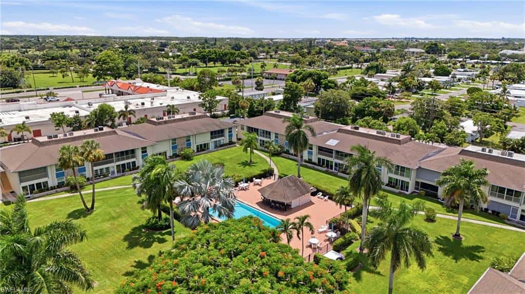 325 Charlemagne Blvd #204b, Naples, photo 5