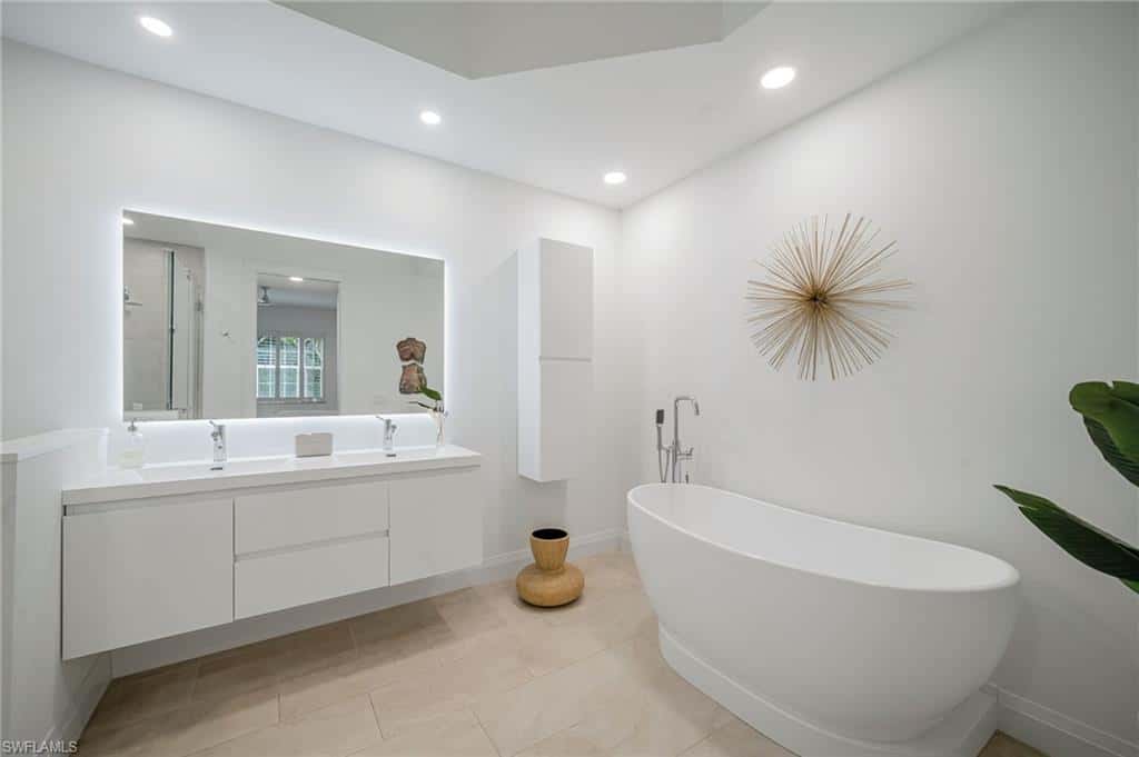 700 Bentwater Cir #103, Naples, photo 23
