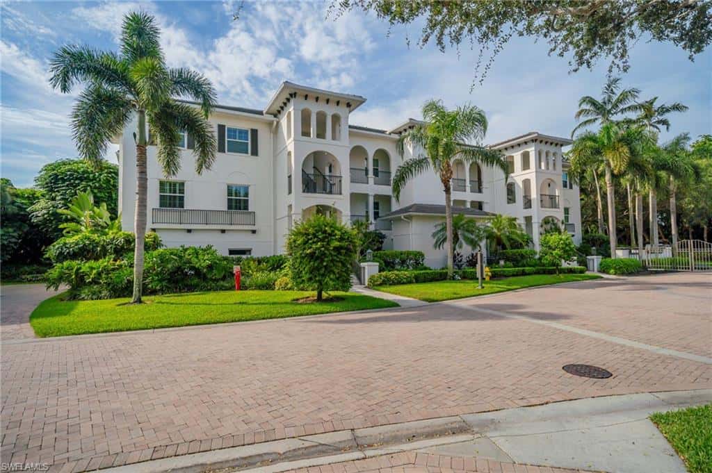 700 Bentwater Cir #103, Naples, photo 46