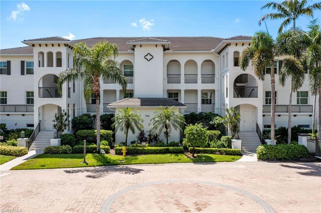 700 Bentwater Cir #103, Naples, photo 47