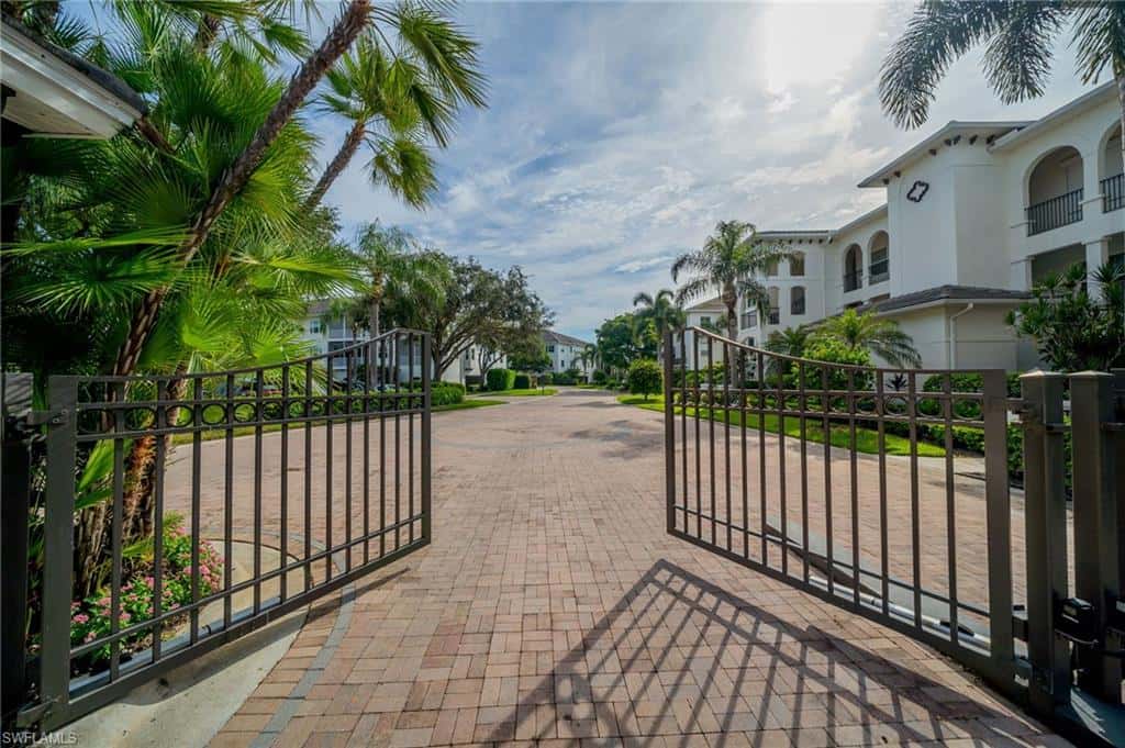 700 Bentwater Cir #103, Naples, photo 32