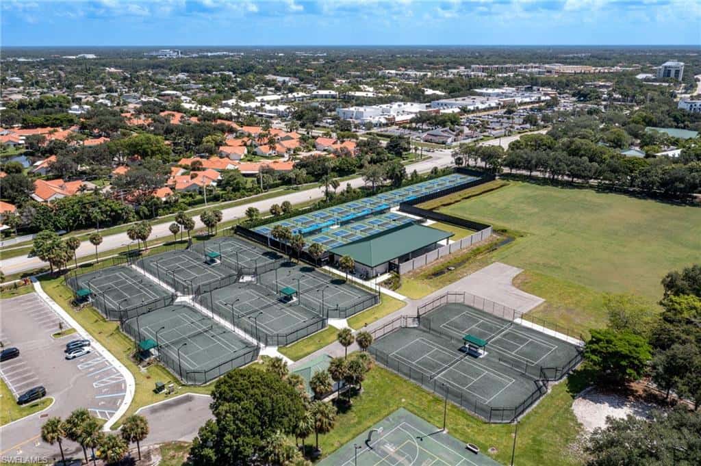 700 Bentwater Cir #103, Naples, photo 44