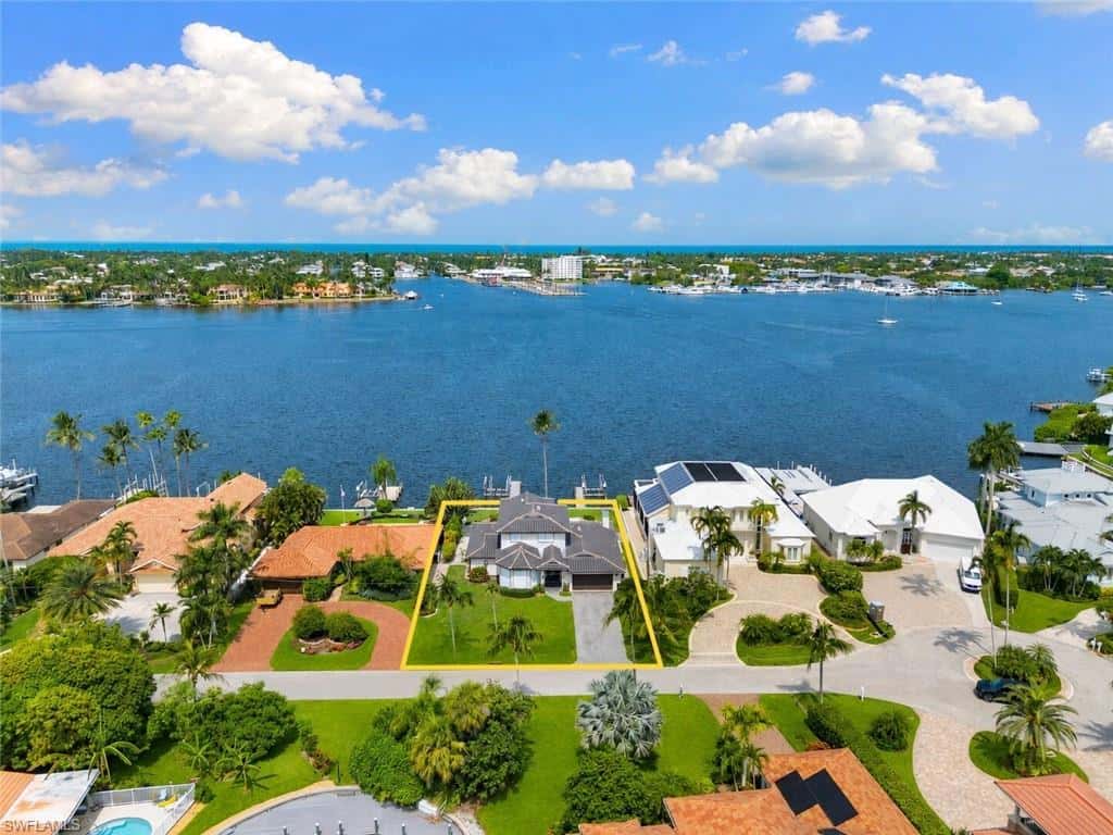 1535 Dolphin Ln, Naples, photo 12