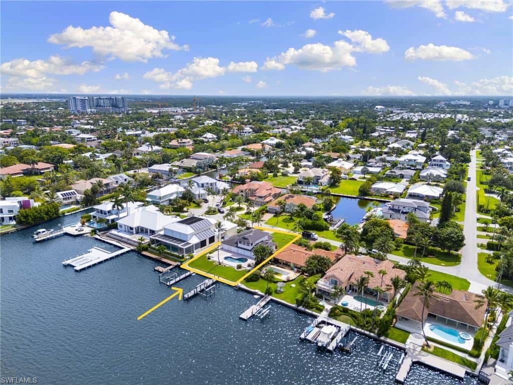 1535 Dolphin Ln, Naples, photo 9