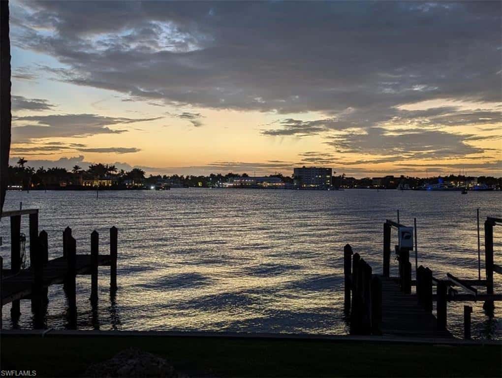 1535 Dolphin Ln, Naples, photo 37