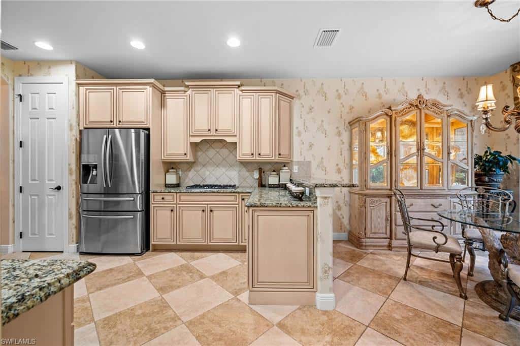 8725 Largo Mar Dr, Estero, photo 18