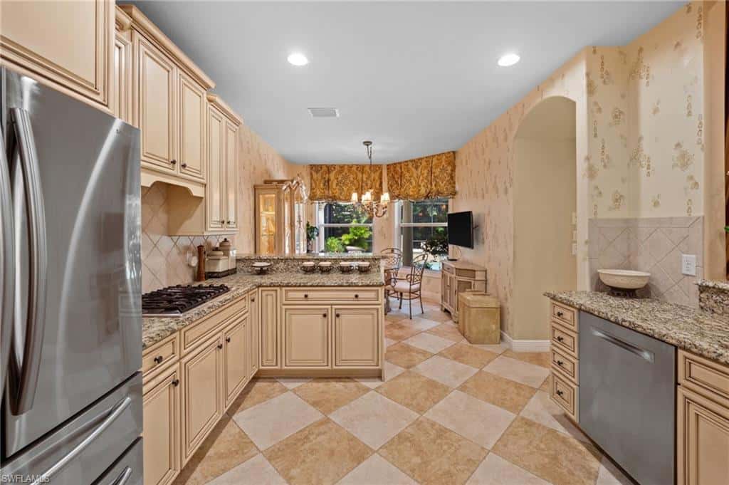 8725 Largo Mar Dr, Estero, photo 19