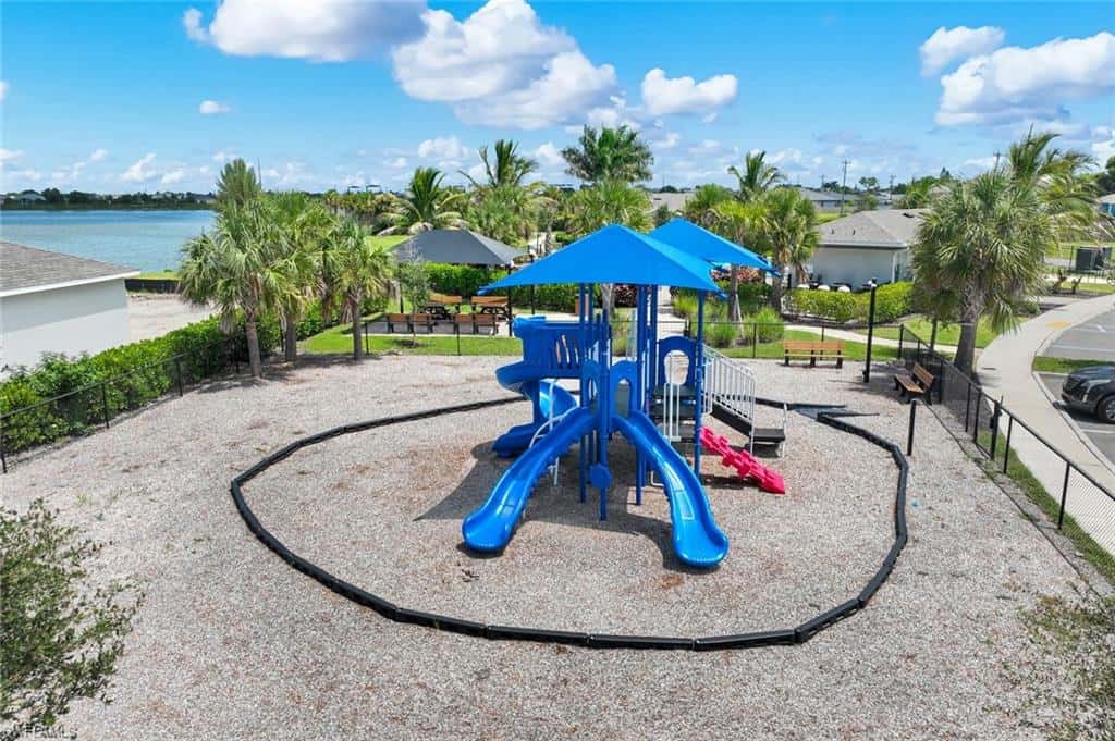 950 Stonewater Lake Ter, Cape Coral, photo 40