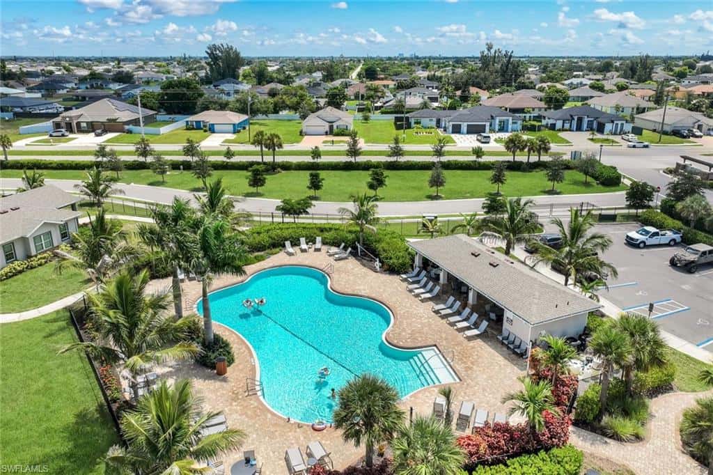 950 Stonewater Lake Ter, Cape Coral, photo 39