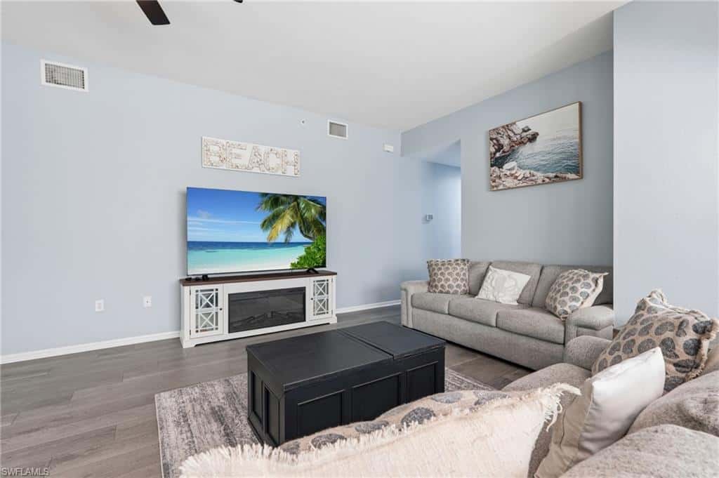 1425 Mariposa Cir #101, Naples, photo 8