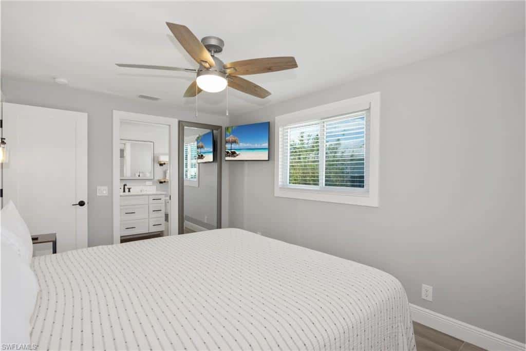 210 Dakota Ave, Fort Myers Beach, photo 13